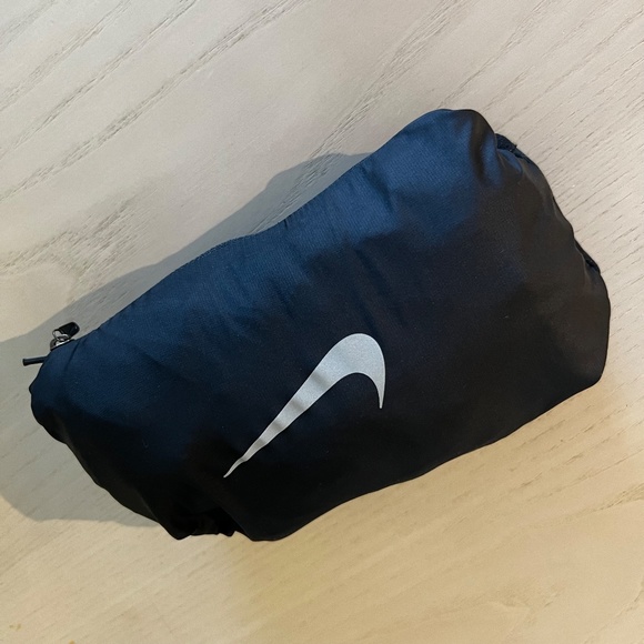 Nike Aeroloft Repel Packable Running Vest Black - Picture 3 of 4